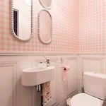 Pro, Travailleur, En Semaine Uniquement 펜션 몽테규