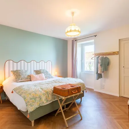 Pro, Travailleur, En Semaine Uniquement بيت للعطل