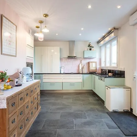 Pro, Travailleur, En Semaine Uniquement بيت للعطل مونتايغو