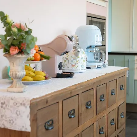 Pro, Travailleur, En Semaine Uniquement بيت للعطل مونتايغو