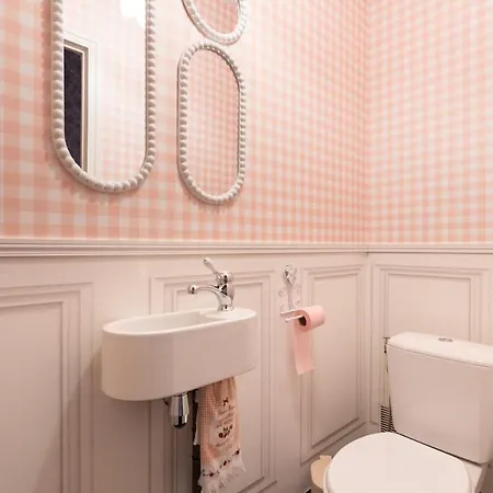 Pro, Travailleur, En Semaine Uniquement بيت للعطل مونتايغو